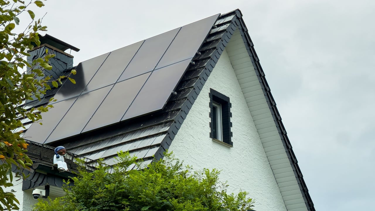 9 Solar-Powered Products for Going Green  cover