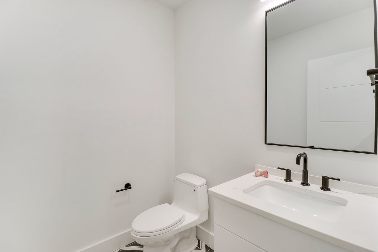 	  	1138 Basil Rd, Mclean, VA 22101