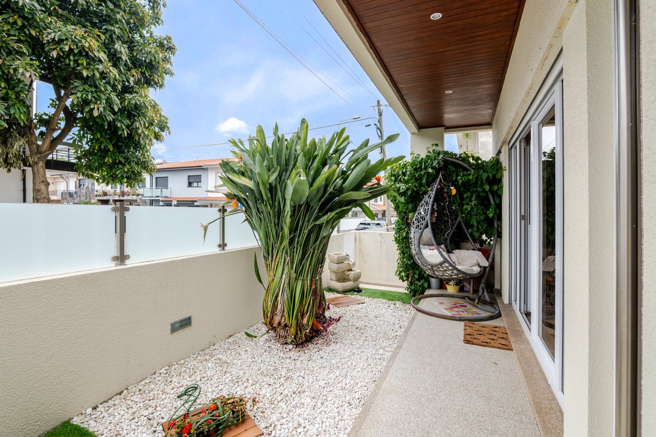 Luxury Four-bedroom Villa in Porto