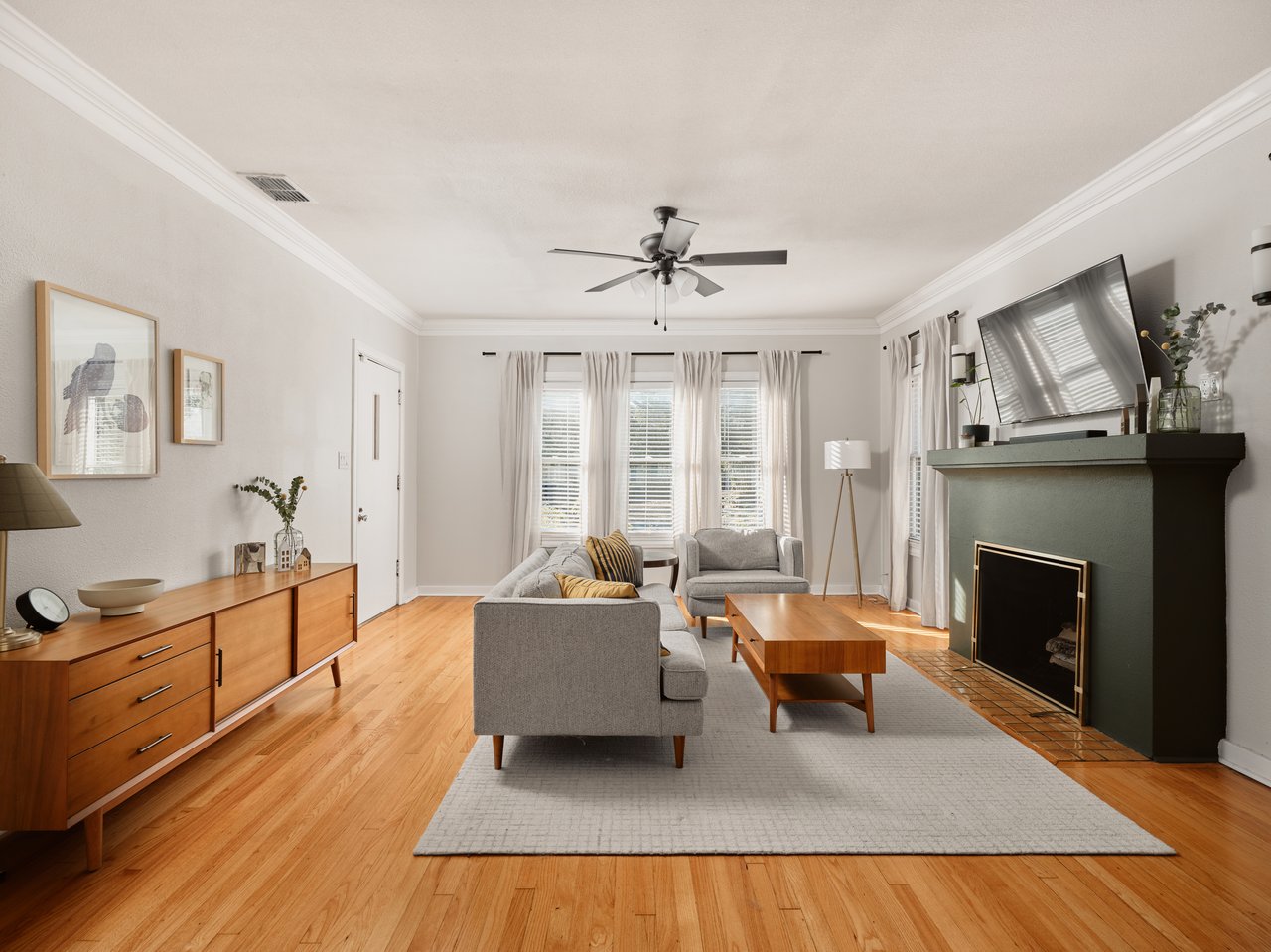 Storybook 1931 Tudor in Monticello Park