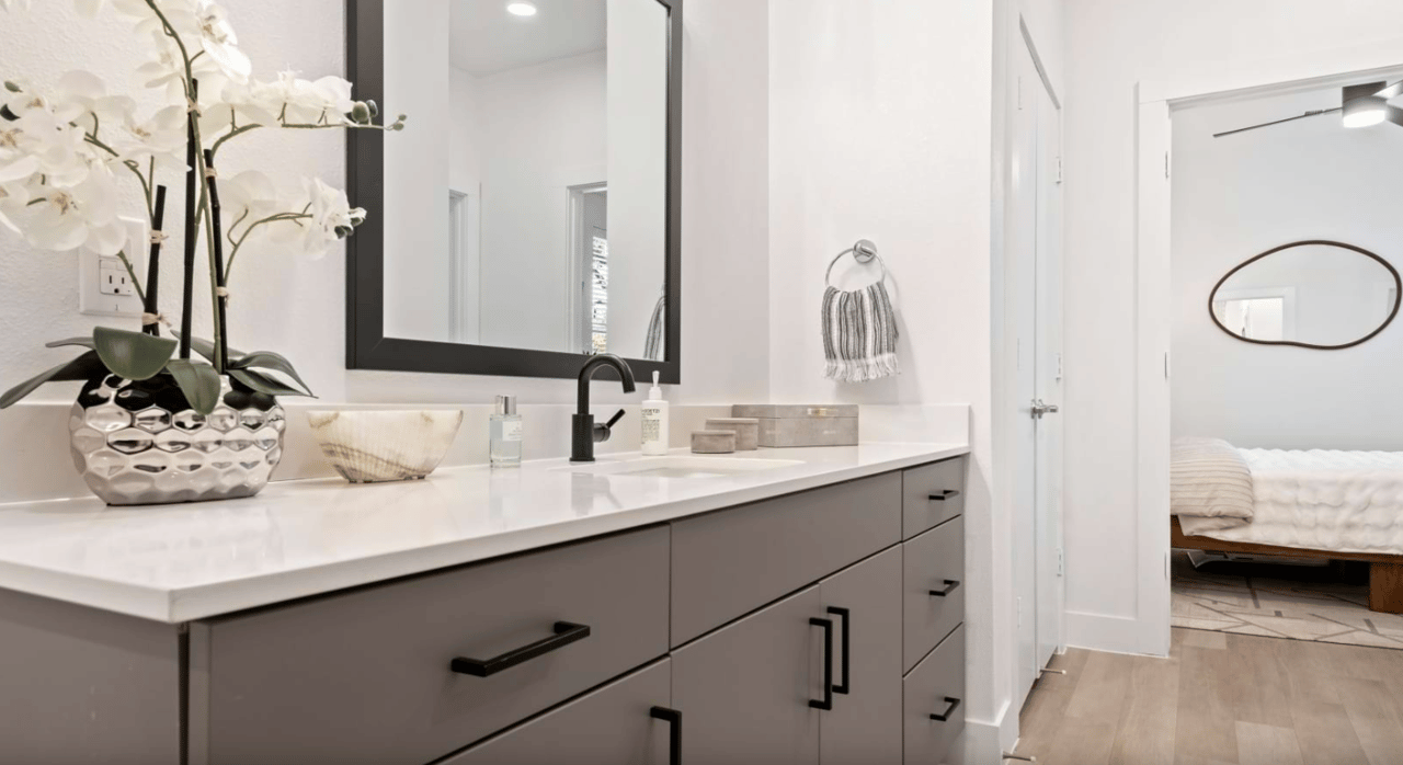 Lease today-Live up to 8 weeks for FREE!