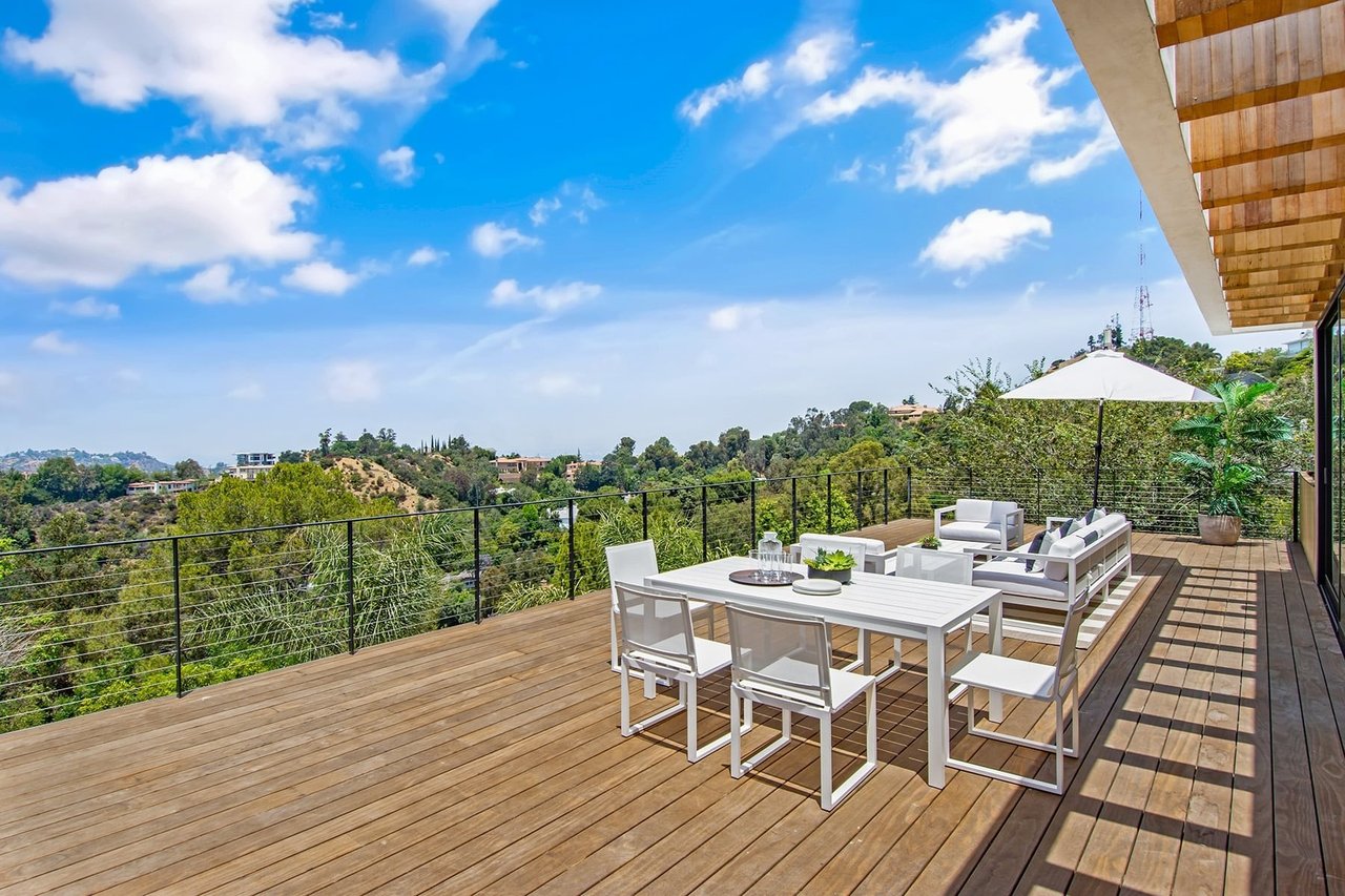 9040 Alto Cedro Drive