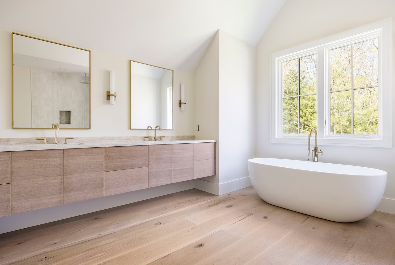 21 Ocean Pkwy, East Hampton