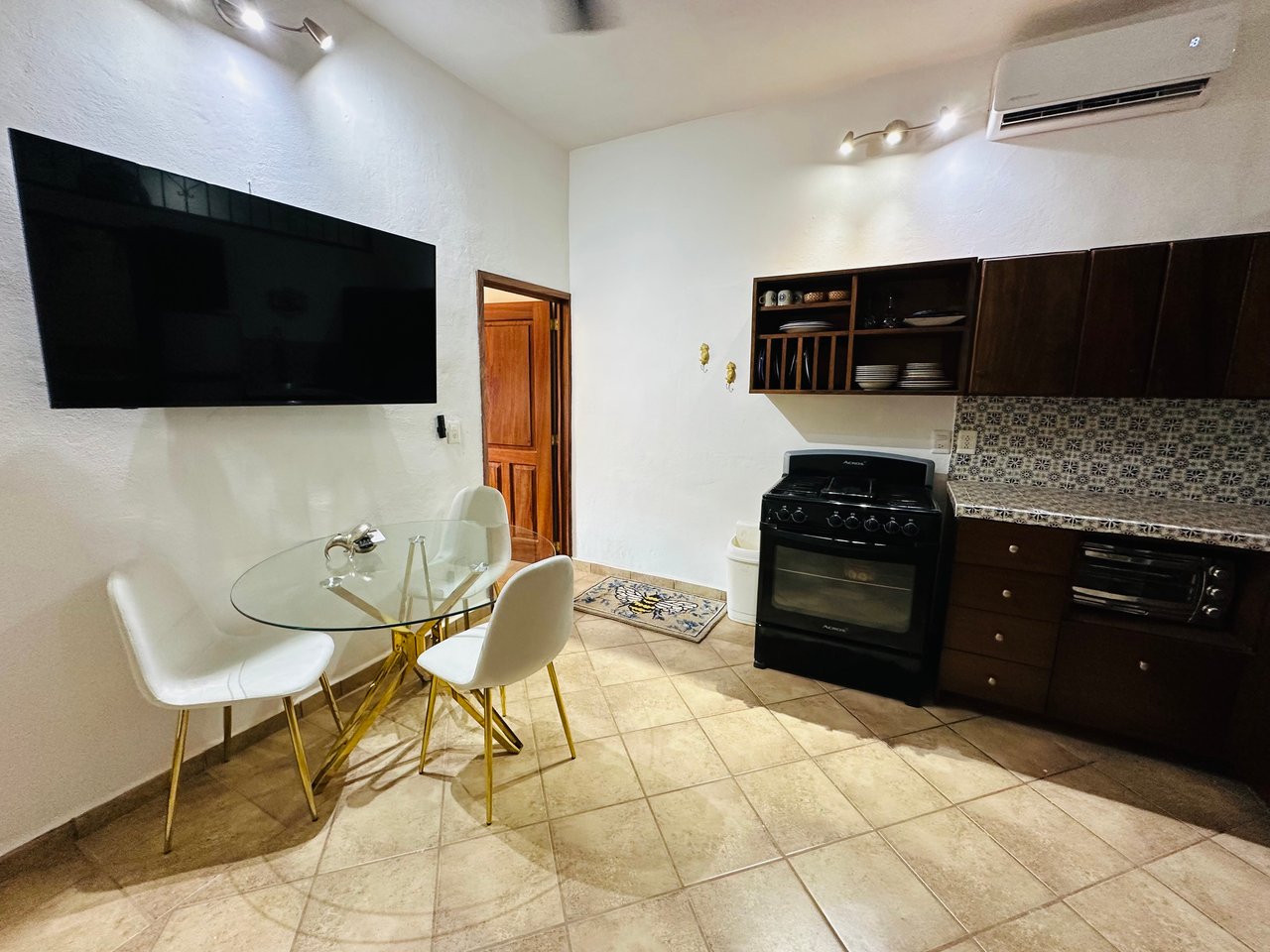 Charming, Safe & Affordable Renovated 1 Bed Apartment in the Heart of Bucerías