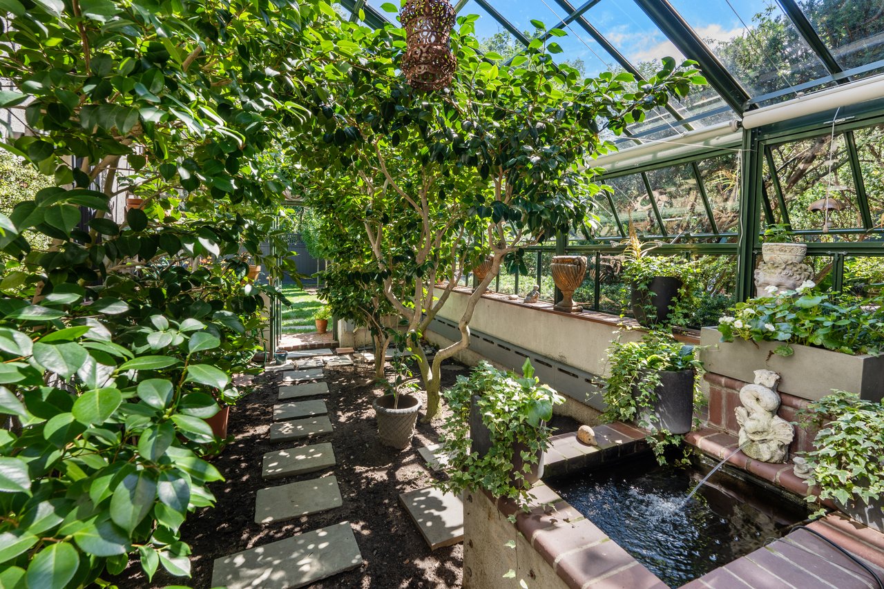  18 Ash Street, Cambridge, MA 02138