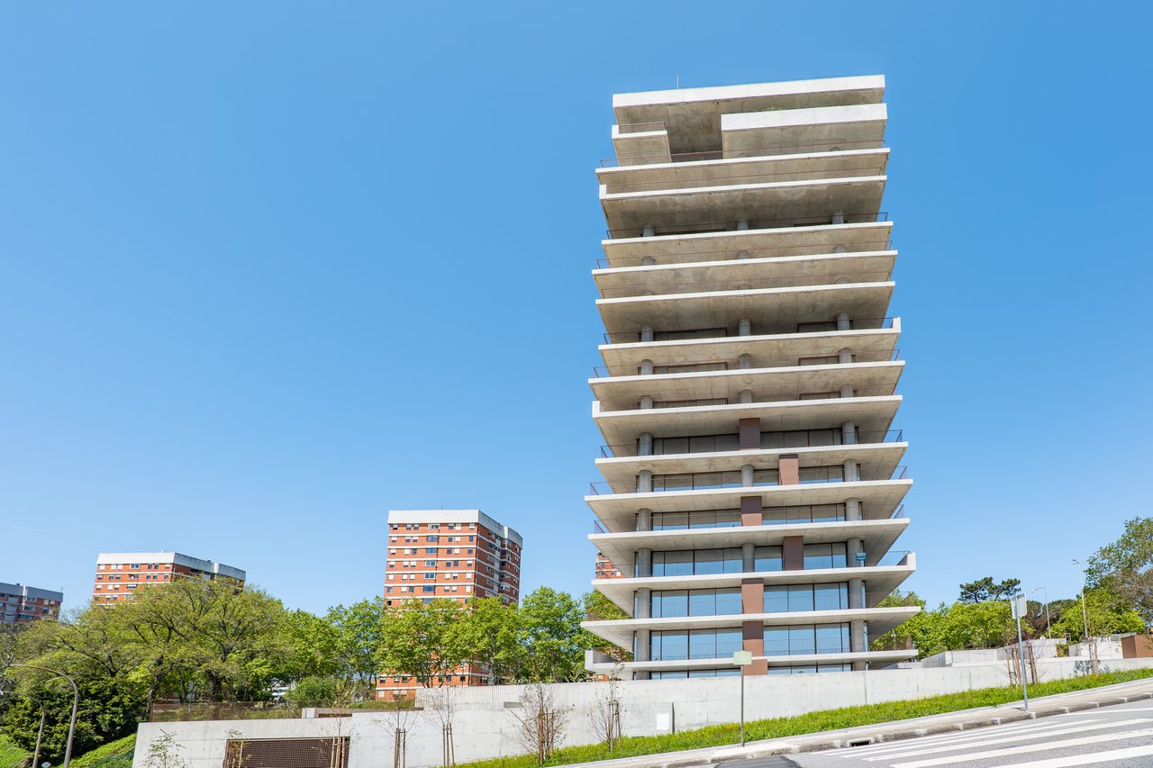3-Bedroom Apartment with Panoramic Ocean & River Views in the iconic Foz do Douro's New Landmark - Miramar Tower 
