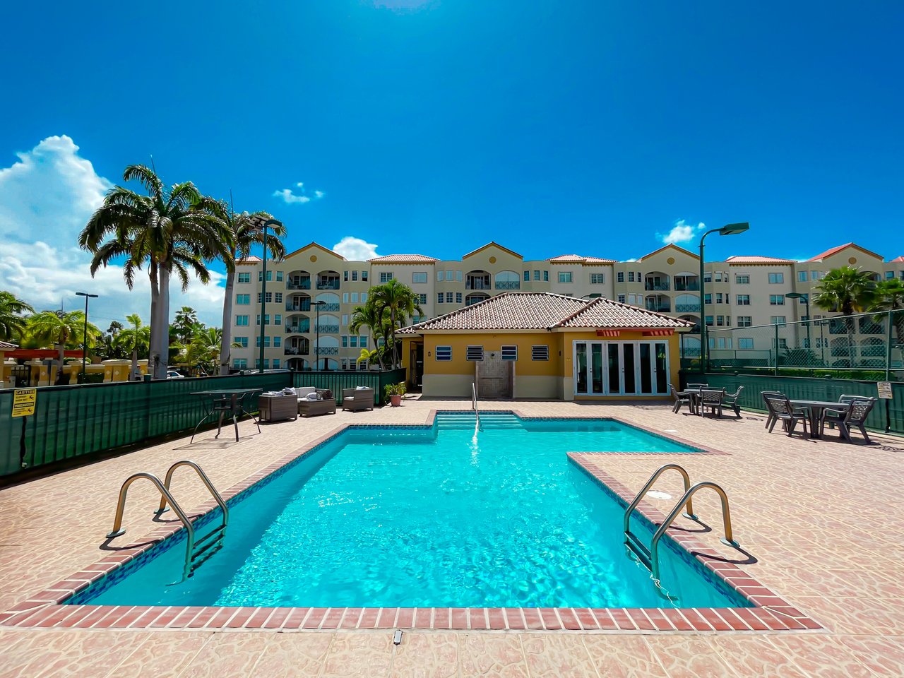 Royal Palm B-502