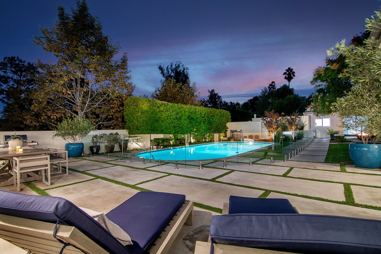 501 N Cahuenga Blvd.