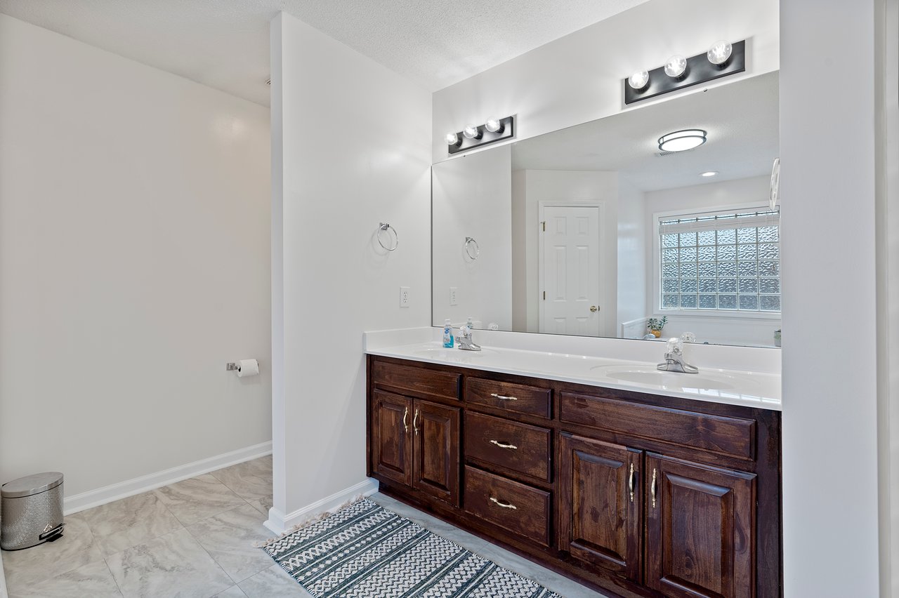 Spacious Home in Convenient Location!