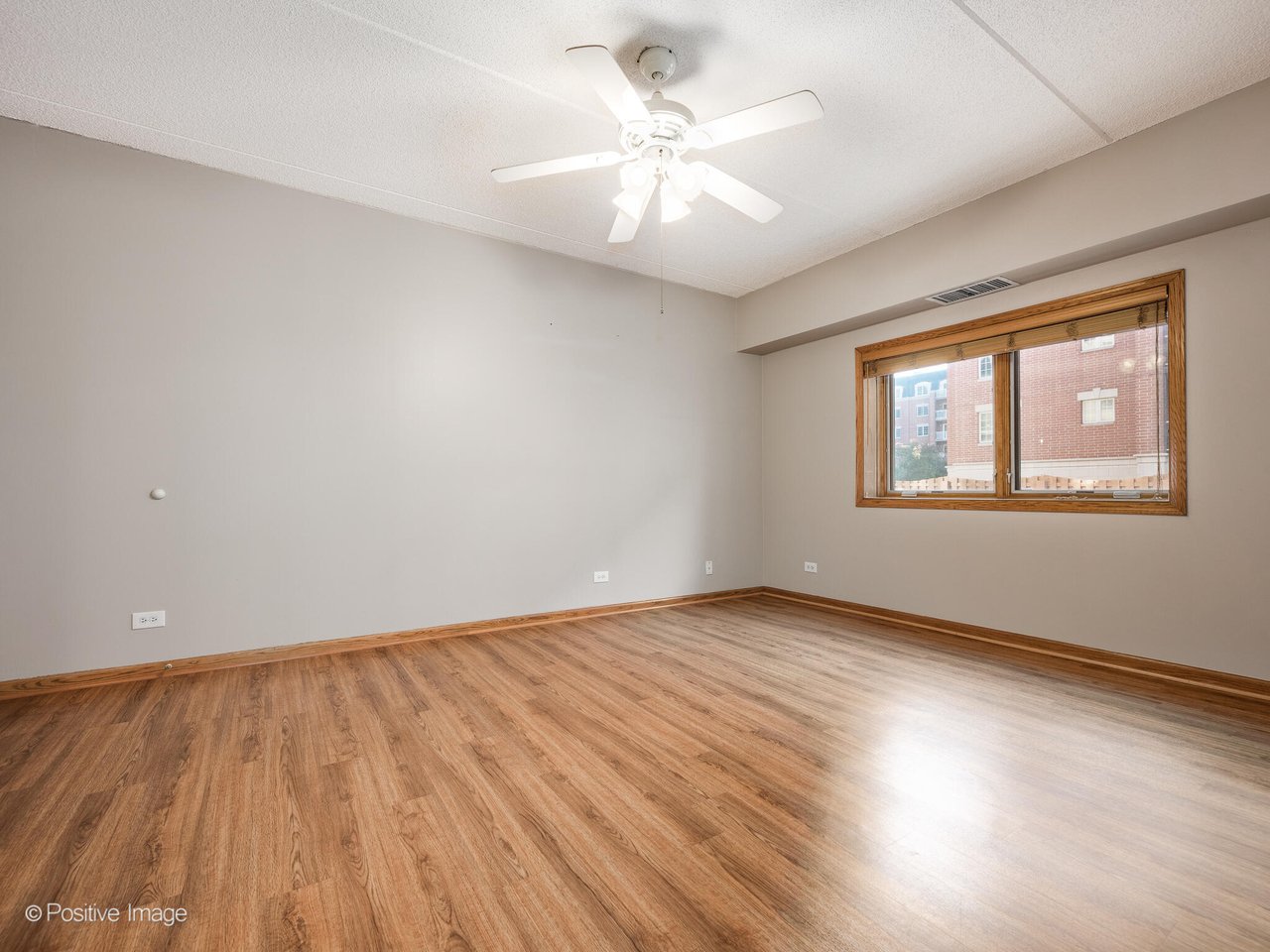 7410 W Lawrence Ave Unit 115