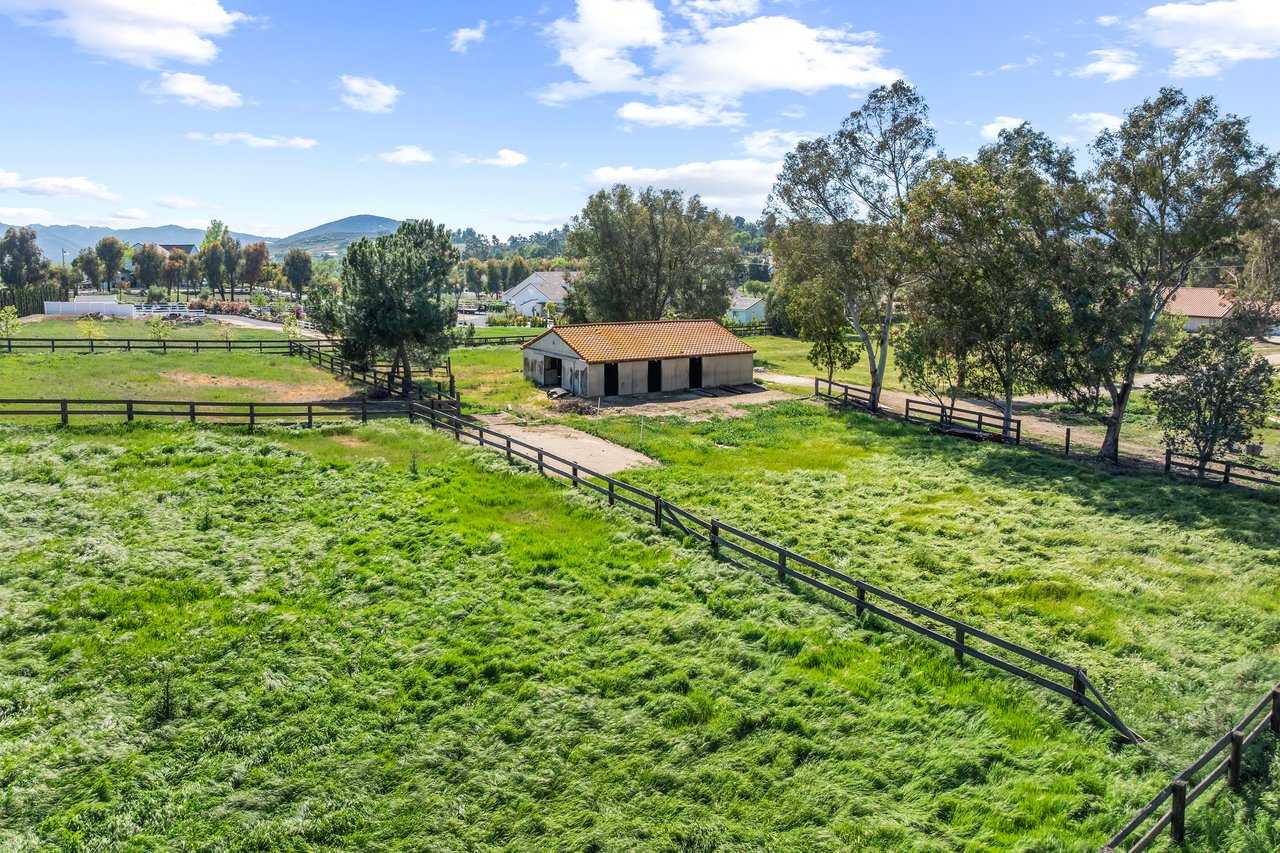 20425 Avenida Castilla