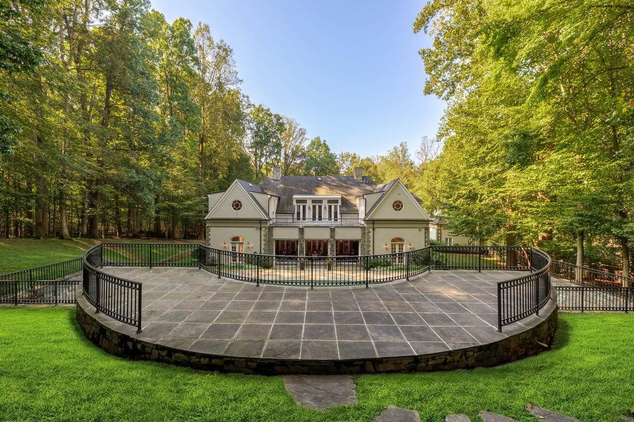 11218 River View Drive