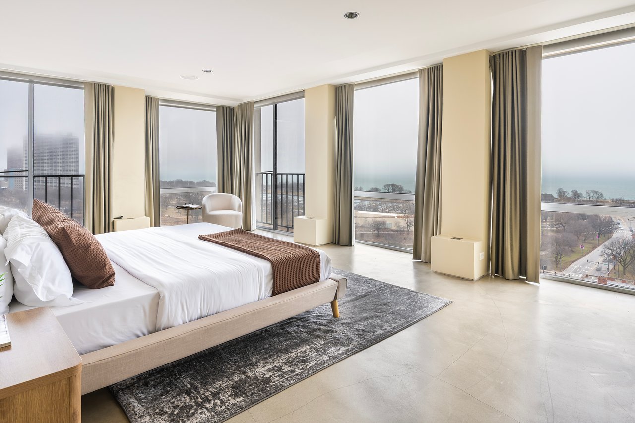 345 W Fullerton Parkway Unit: 1801