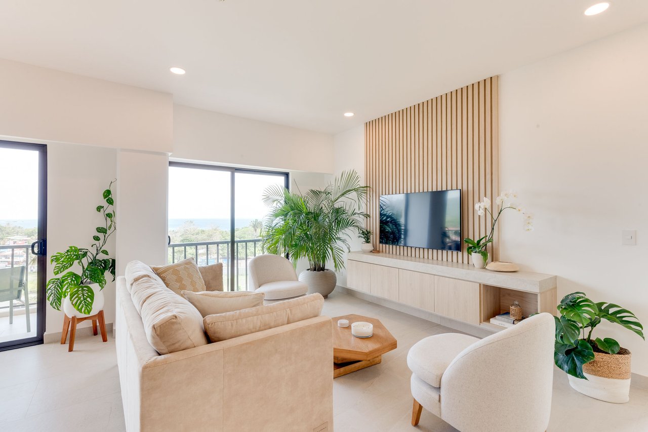 Ocean & Mountain View Modern Beach Condominium 