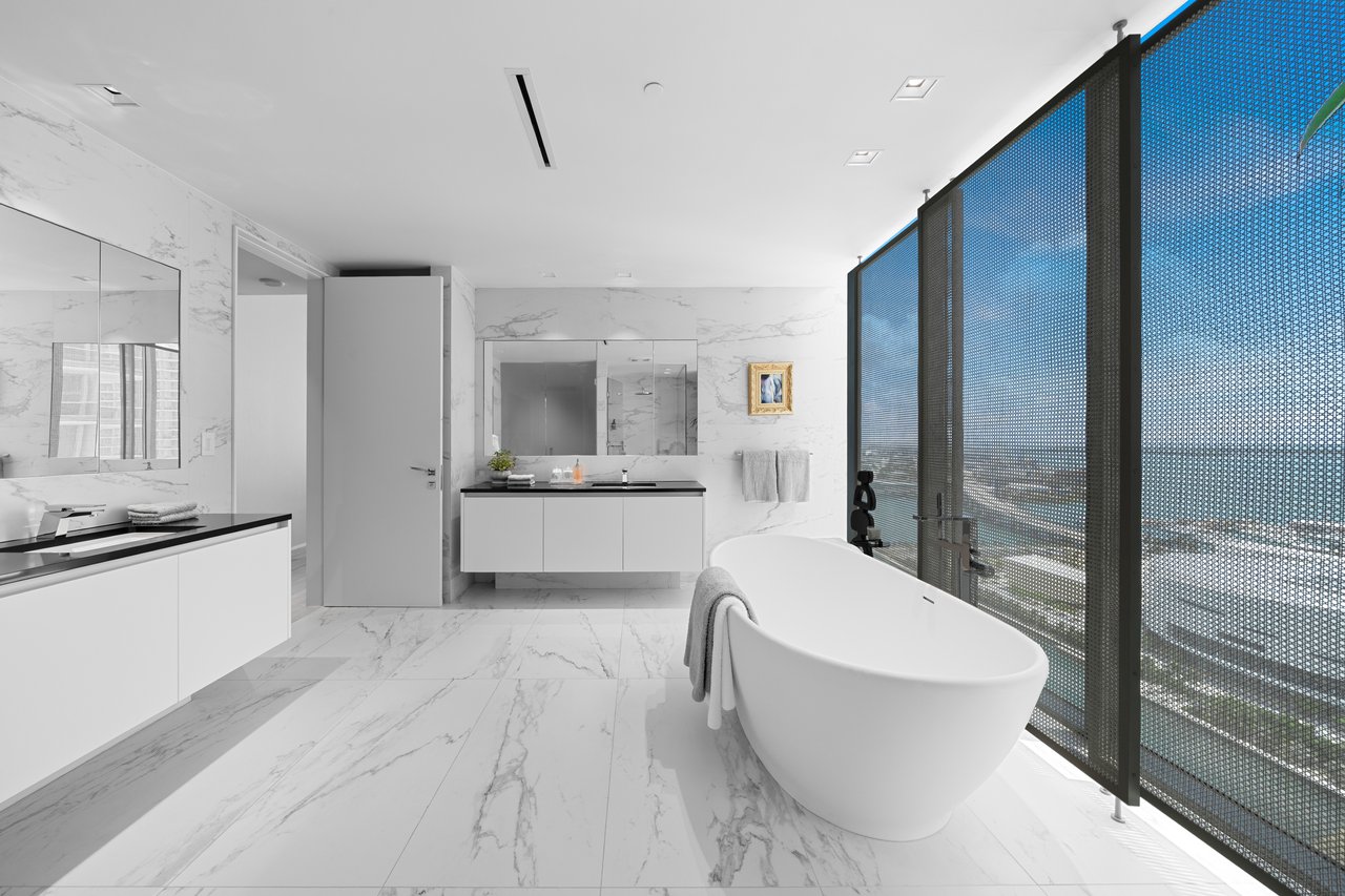 One Thousand Museum Signature Residence