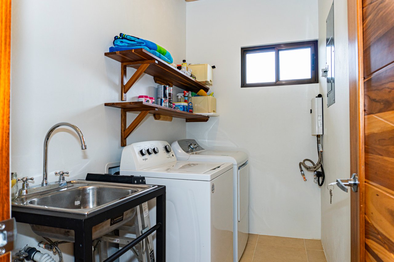 2-Bedroom Gem with Stunning Tropical Landscape in Uvita