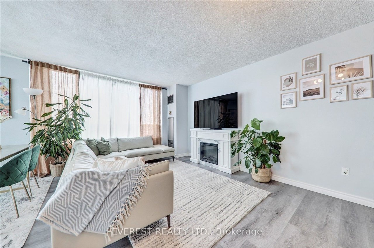 3 Greystone Walk Dr #1530