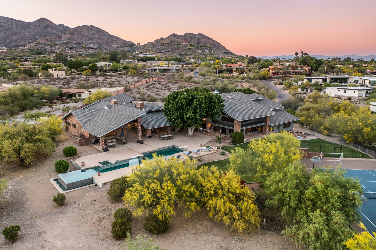 Luxury PV Hilltop Sanctuary