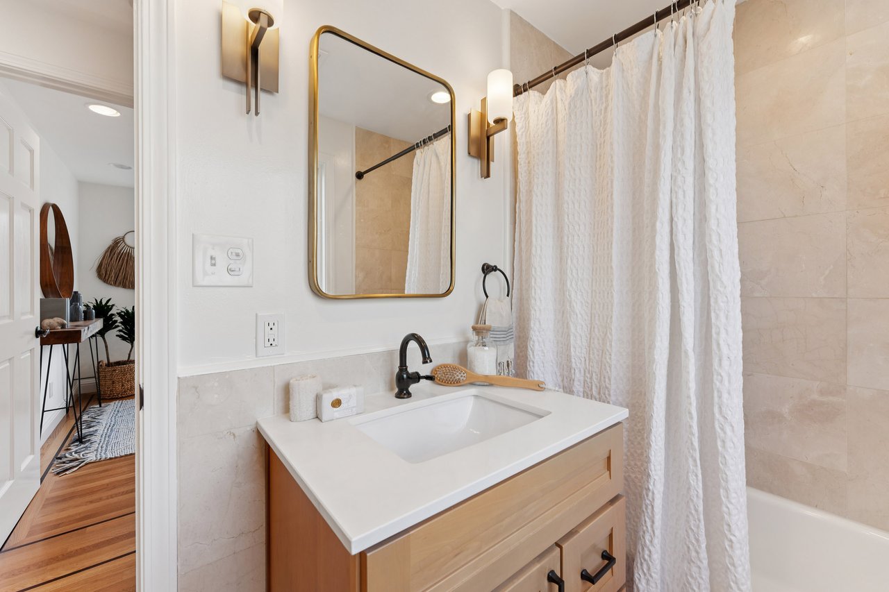 688 57th St, Oakland, CA