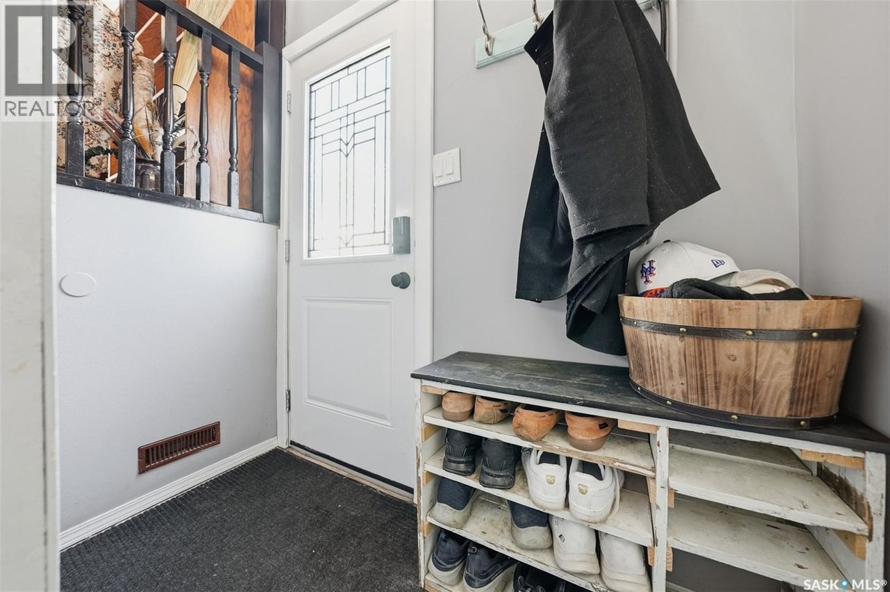 42 MacDowall CRESCENT