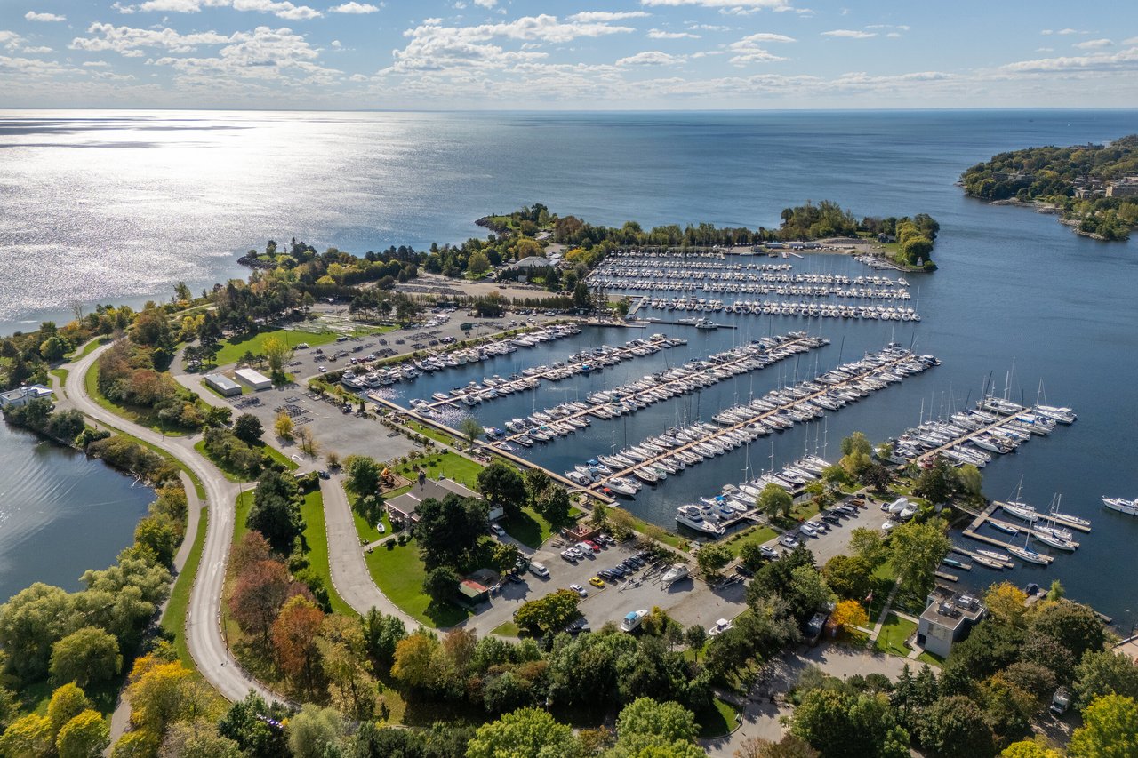 2212 Lake Shore Boulevard W 1803