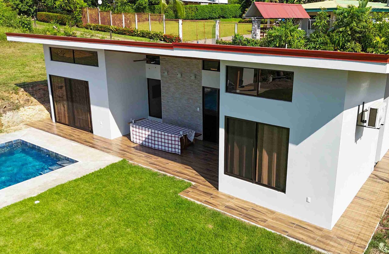 Brand-New Easy-Access 2-Bedroom Home with Big Pool & Peaceful Terraza on Calle Cascada in Ojochal Costa Rica