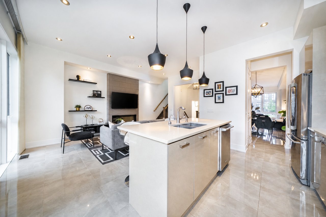 20 Crestridge Drive