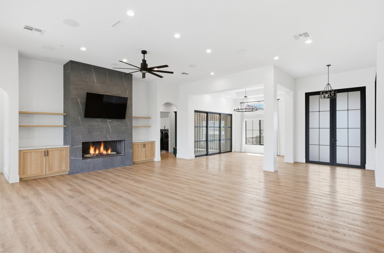 18206 W SAN MIGUEL Court