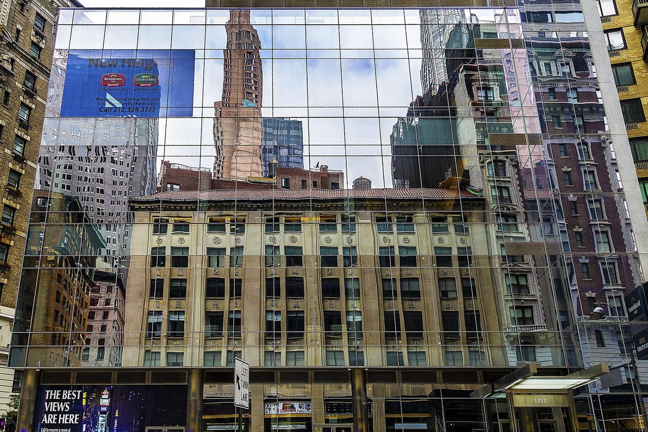 Manhattan Luxury Report: June 6, 2026 - July 12, 2026