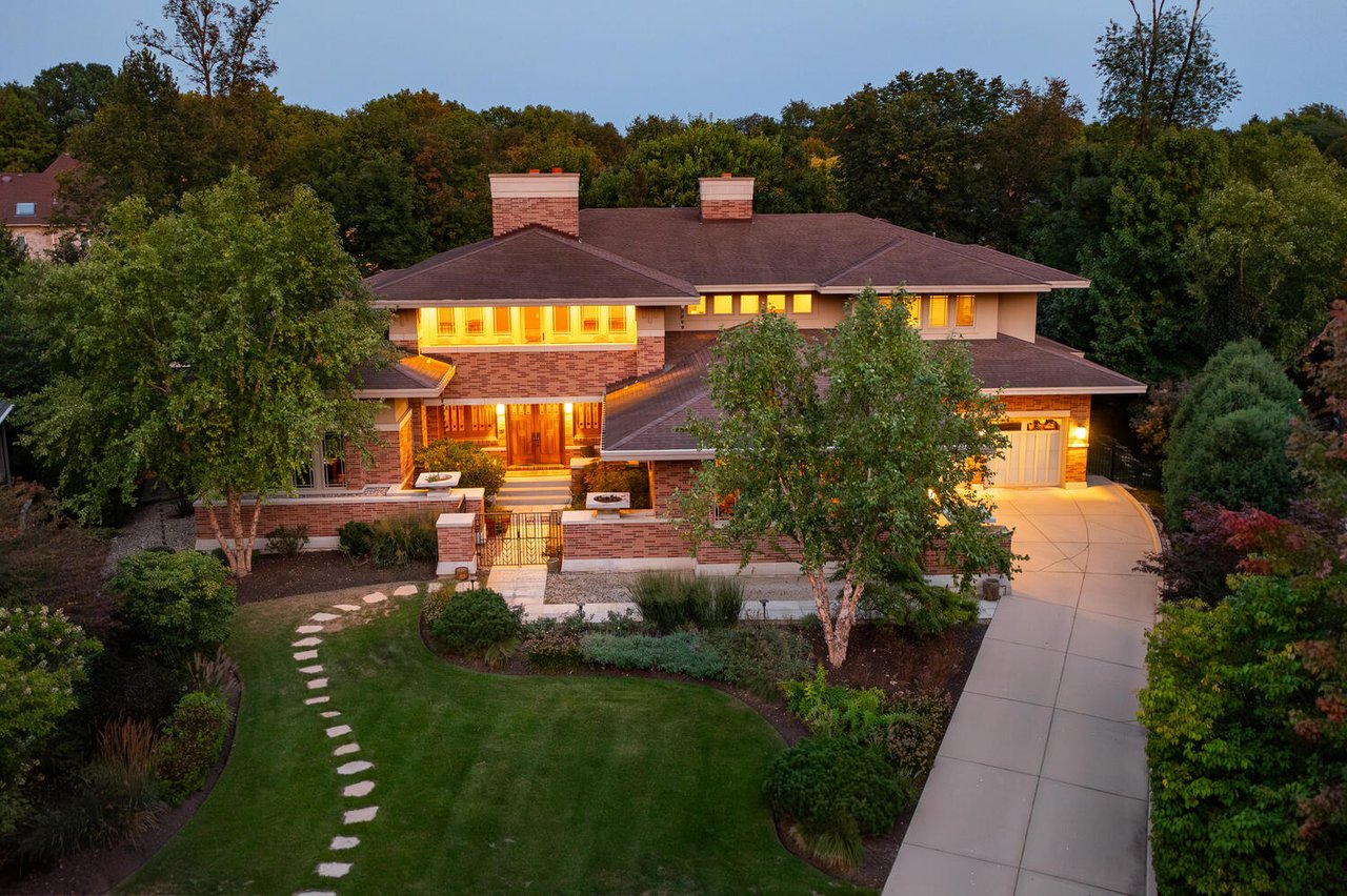 Prairie-Style Elegance at 908 Julian Ct, Naperville, IL