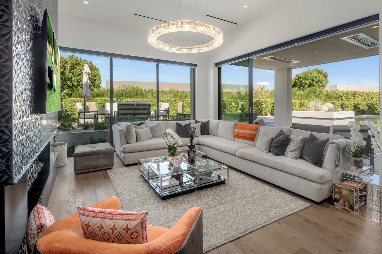 6914 E Cactus Wren Road