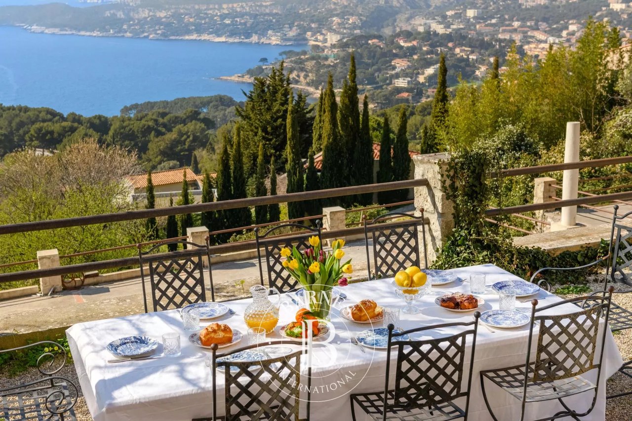 Cassis