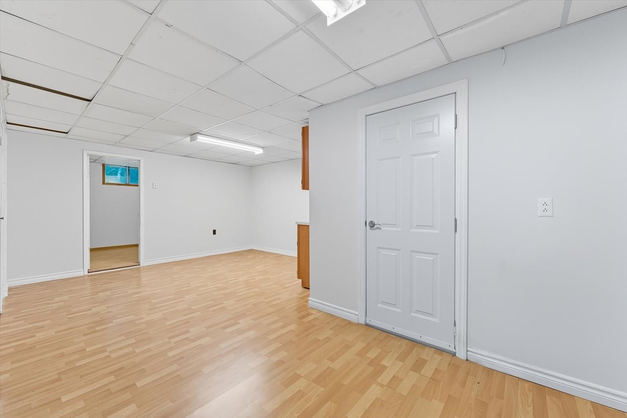 1229 Welwyn Dr