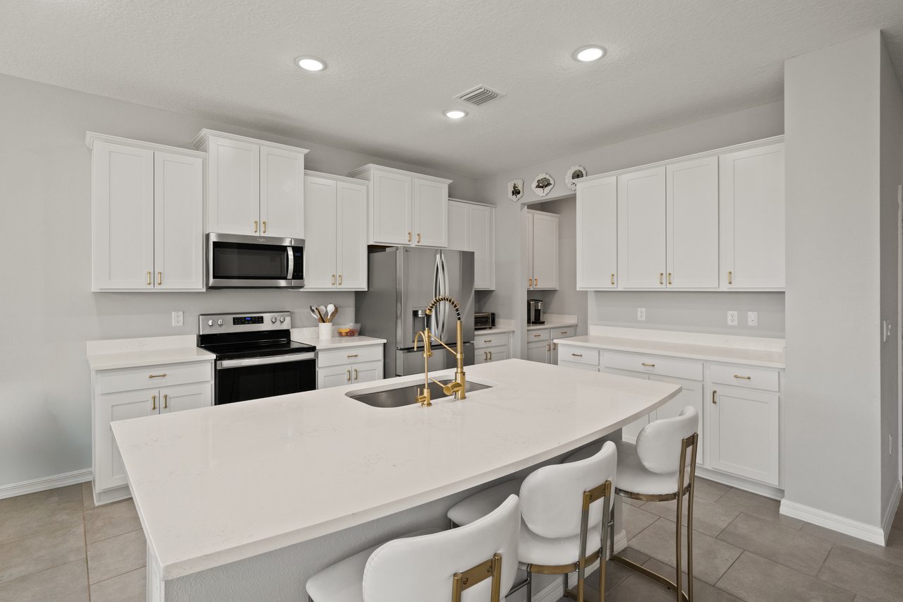 6199 Wandering Willow Drive