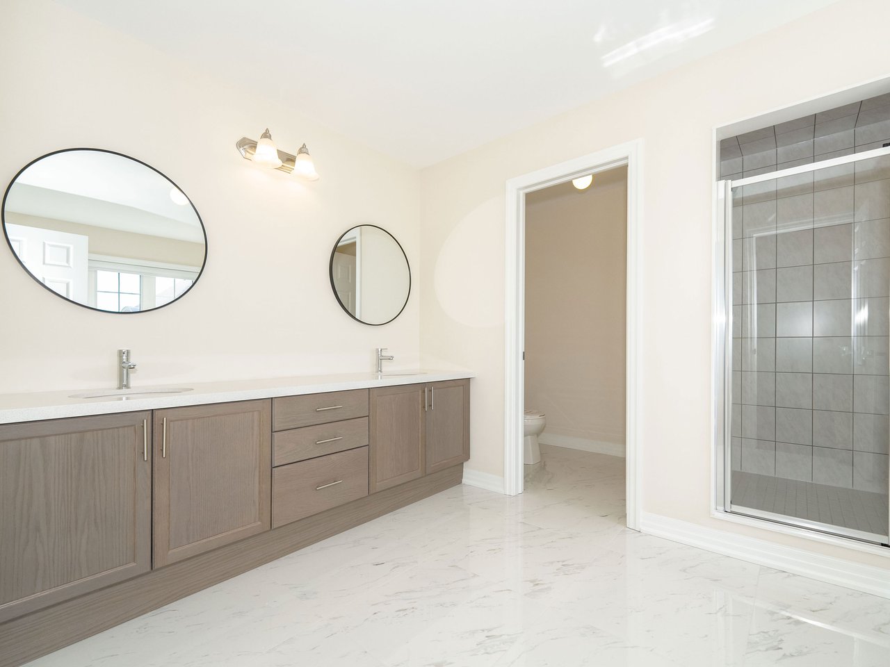 43 Donald Ingram Crescent