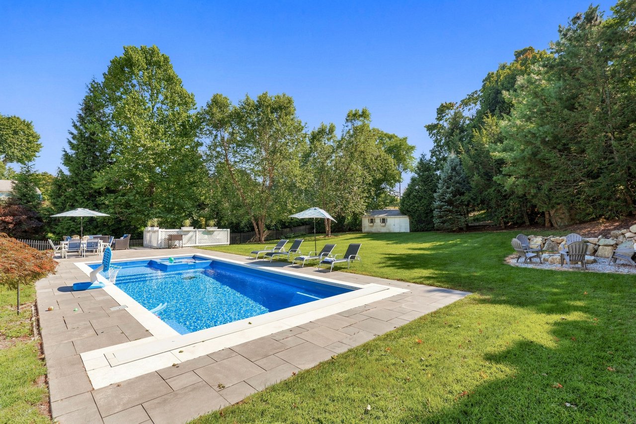 A Reimagined Turn-of-the-Century Carriage House in Cohasset, MA