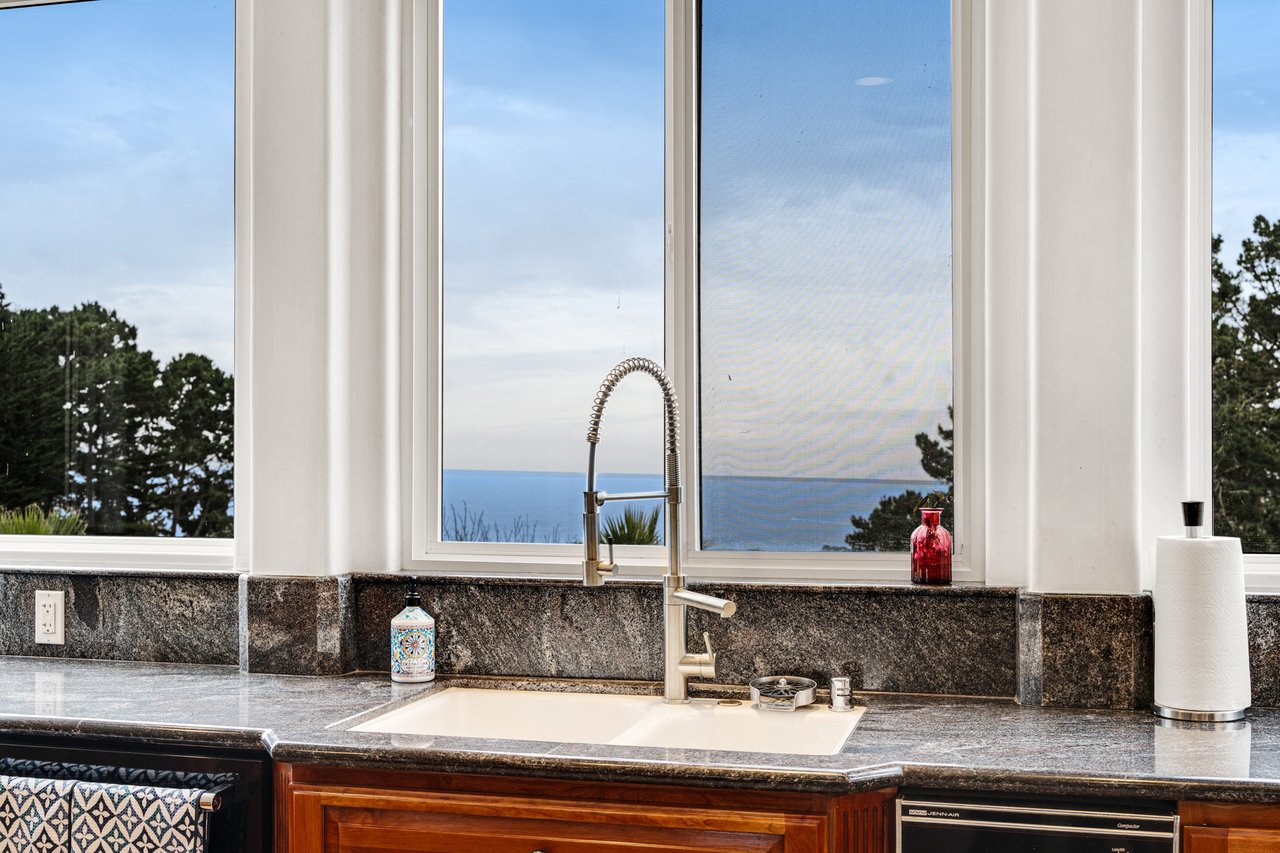 1 Overlook Pl, Monterey
