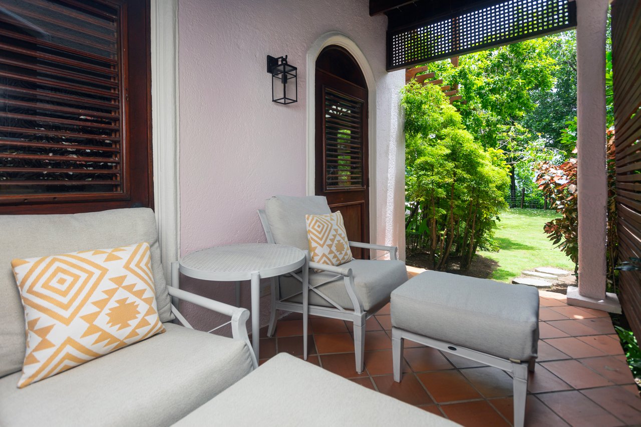 Villa 107, Manchineel