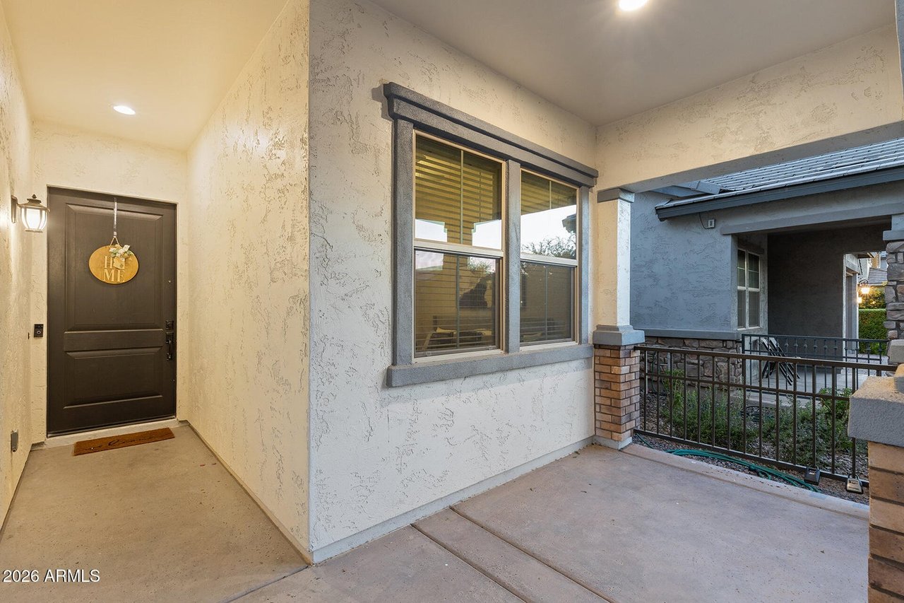 3929 E Appaloosa Road