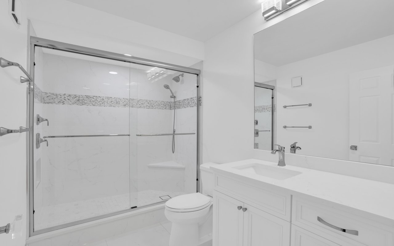 1925 Clifford St #1102