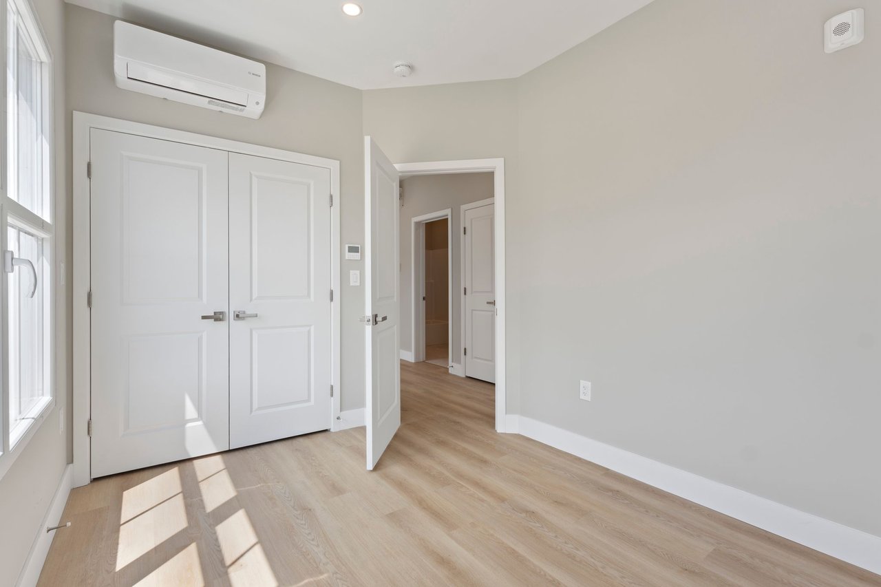 298 Main Street, 2H
