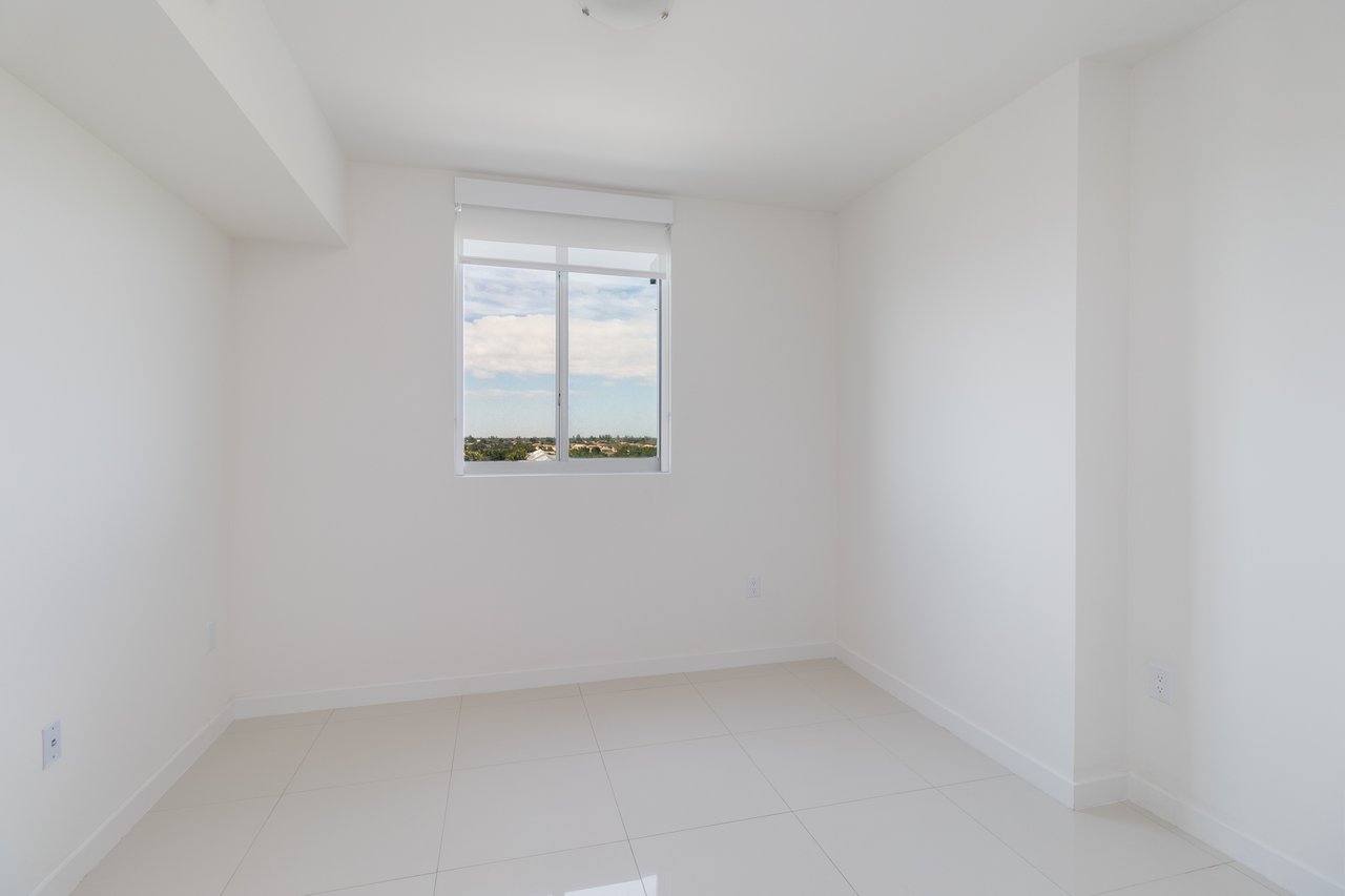 MIDTOWN DORAL CONDO