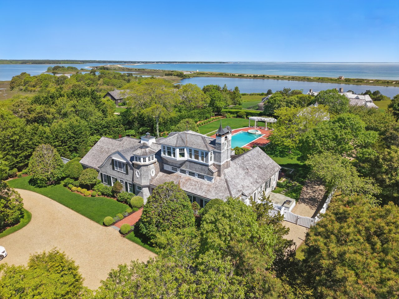 Waterfront Living: 5 Luxury Homes in Top U.S. Locations