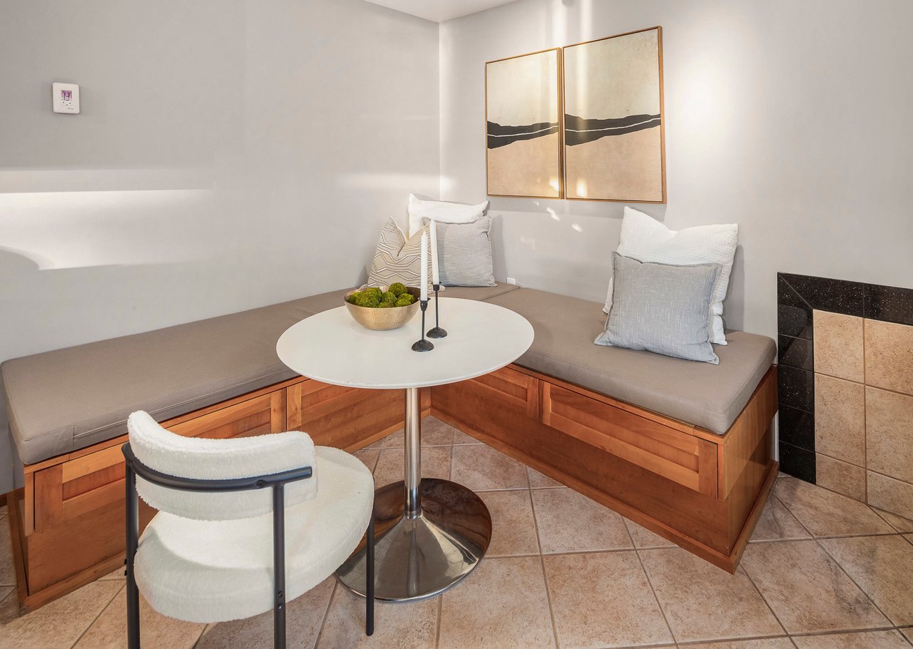 827 Lake Street S Unit: 208