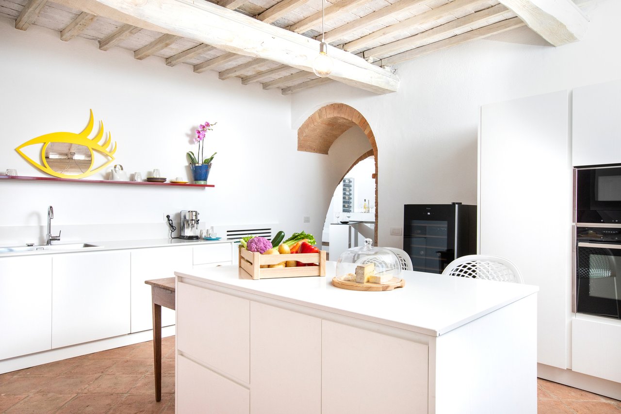Country Luxury Home For Rent in Valdorcia