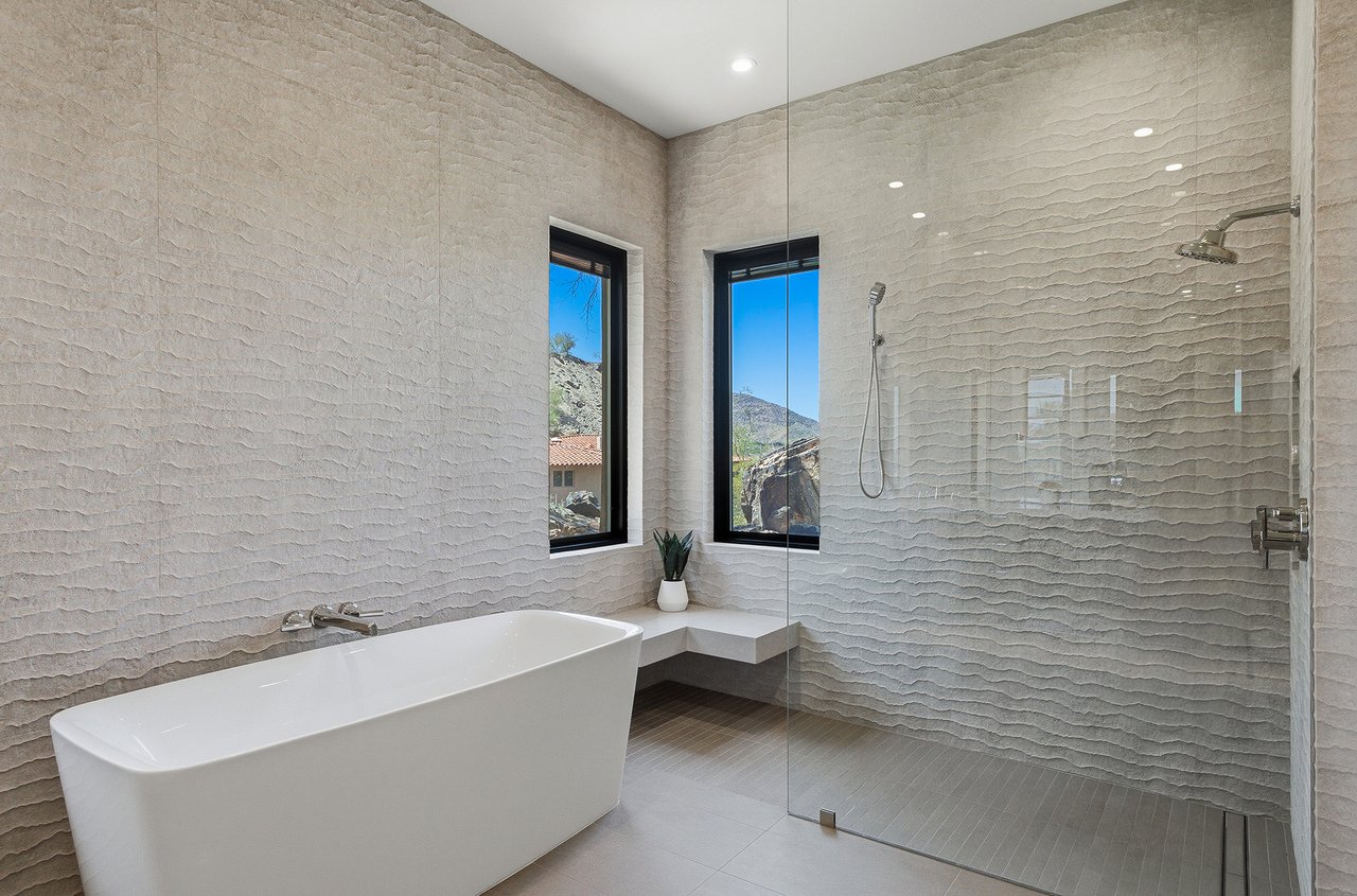 5411 E ROADRUNNER Road