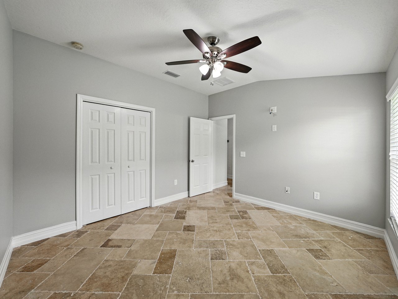 6957 BOULDER RUN LOOP