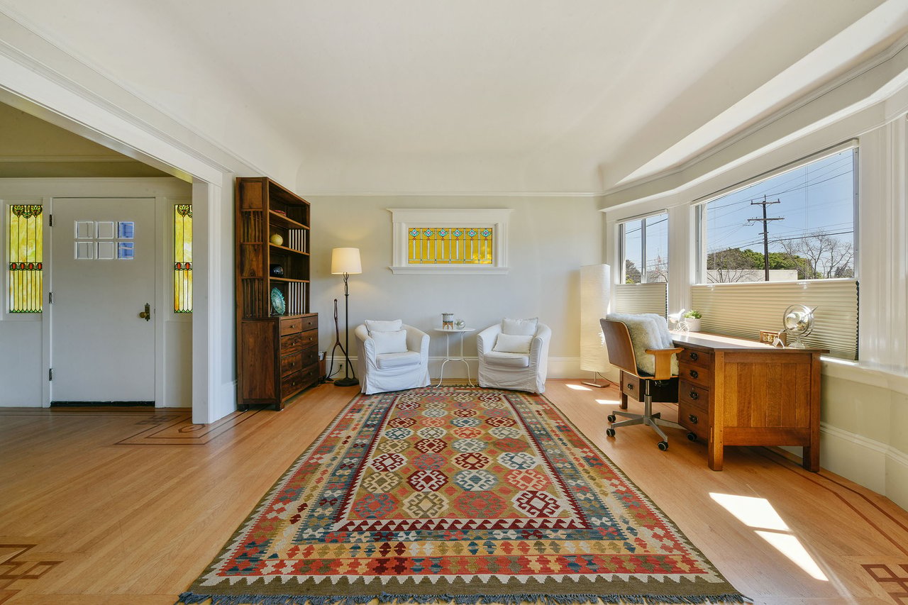 811 Santa Clara Ave