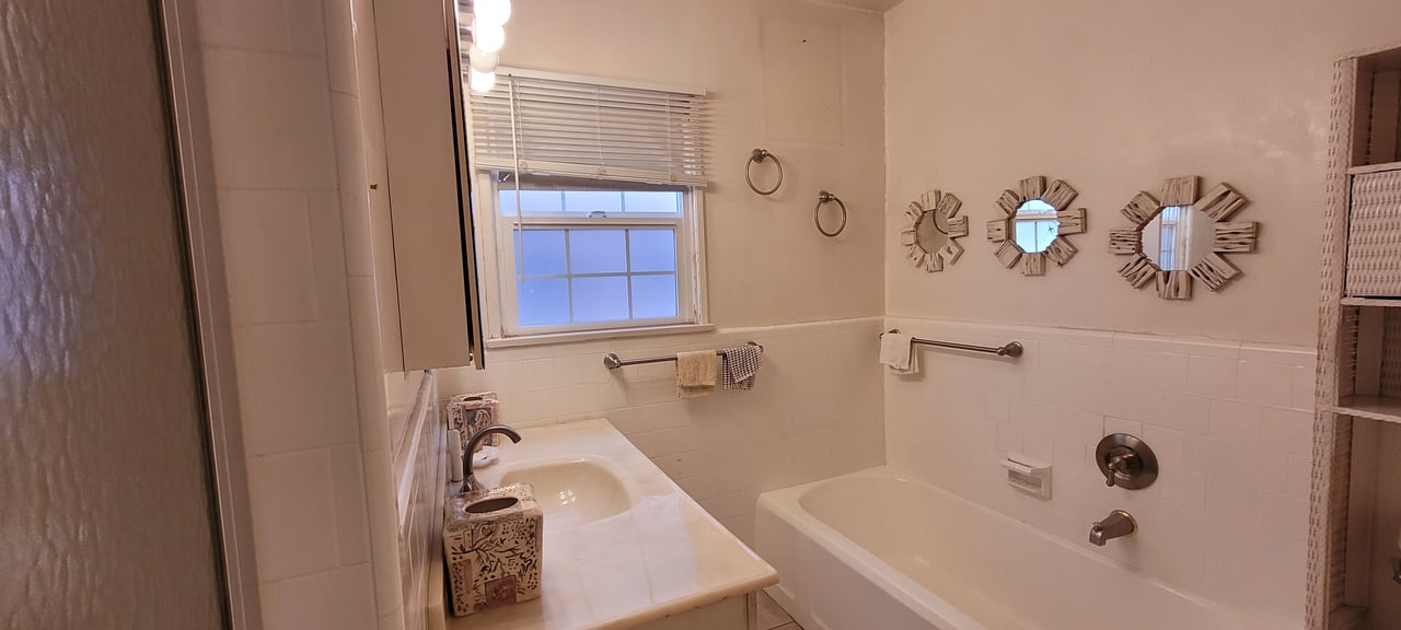 4 Units in Los Angeles