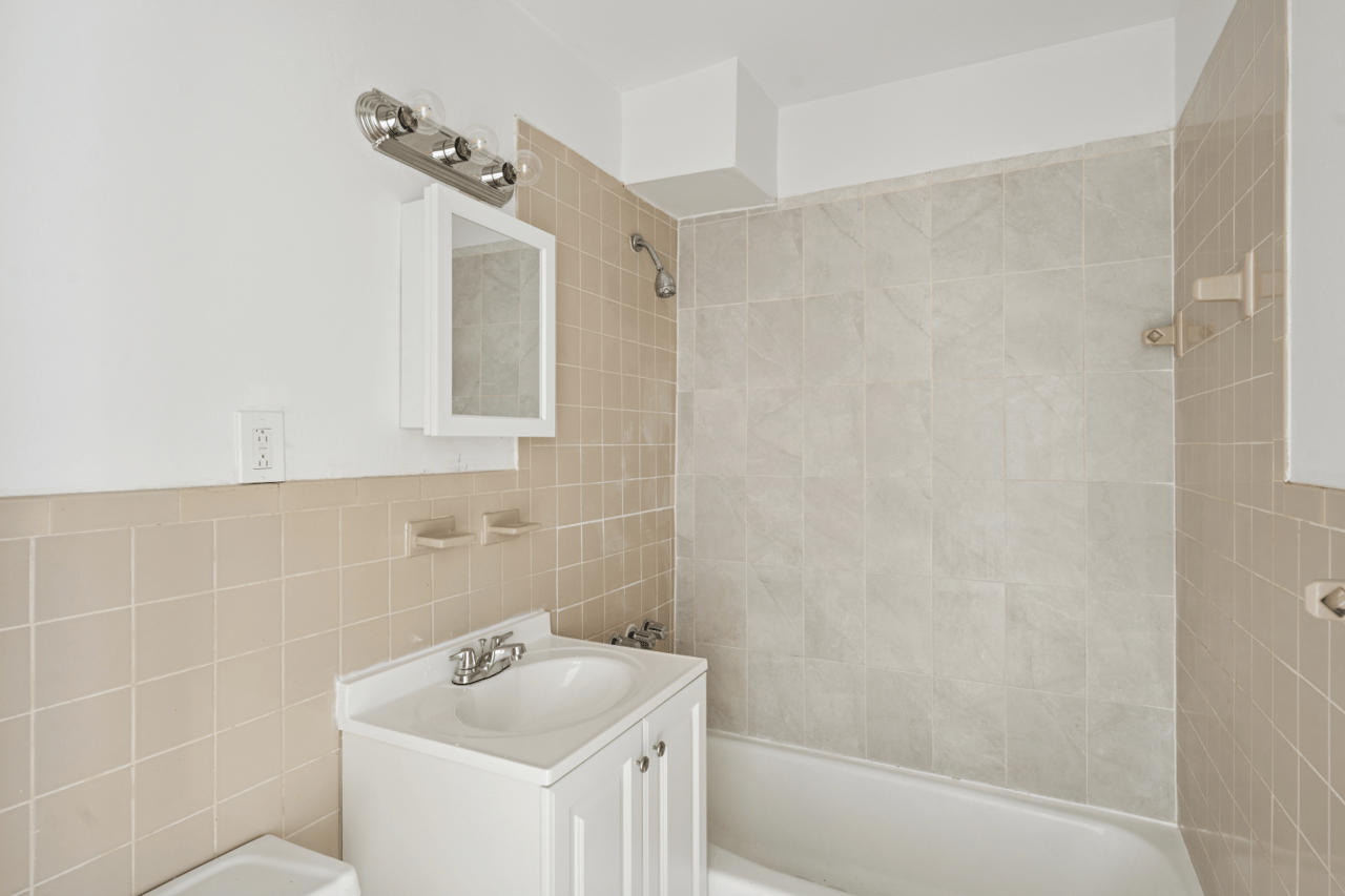 309 W 138TH Street